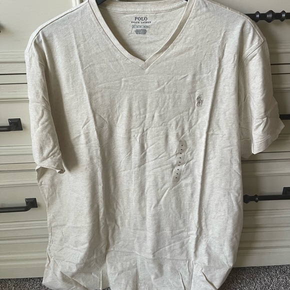 Polo v-neck tshirt size XL - Picture 1 of 3